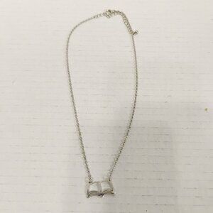 New Silver Tone Necklace with Open Book Pendant – Delicate & Literary-Inspired
